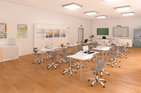 Szkolna sala chemiczna wyposażona w sprzęt laboratoryjny i pomoce dydaktyczne zgodnie z V kryterium Rezerwy Oświatowej.